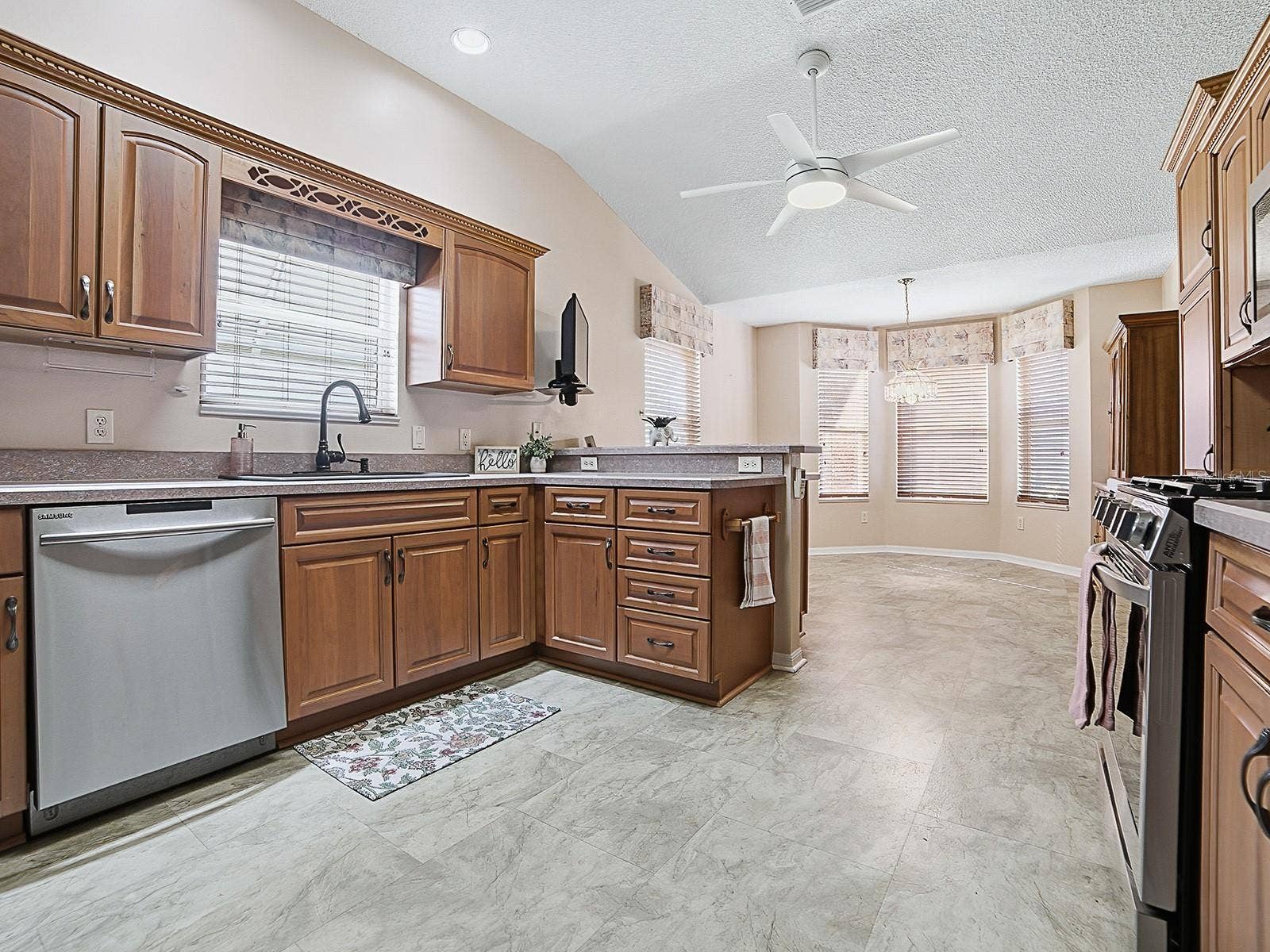 1596 OAK FOREST DRIVE, The Villages, FL 32162