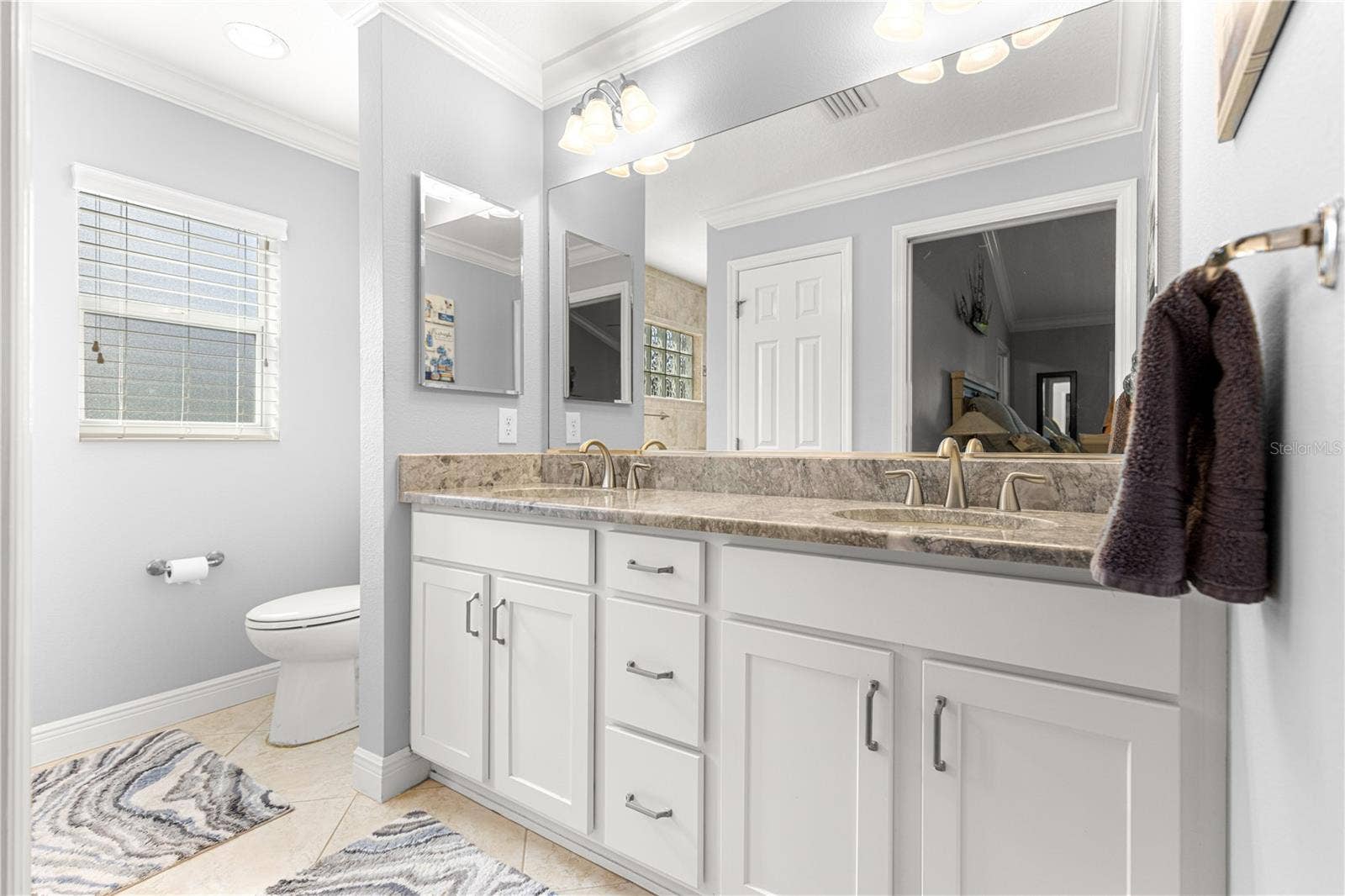 3015 DAFOE TERRACE, The Villages, FL 32163 DOUBLE SINKS