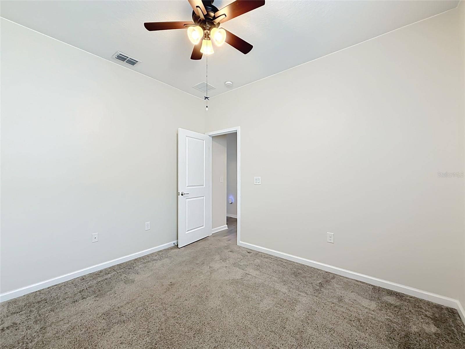 860 CARMILLION CT, Groveland, FL 34736 860 CARMILLION CT, Groveland, FL 34736