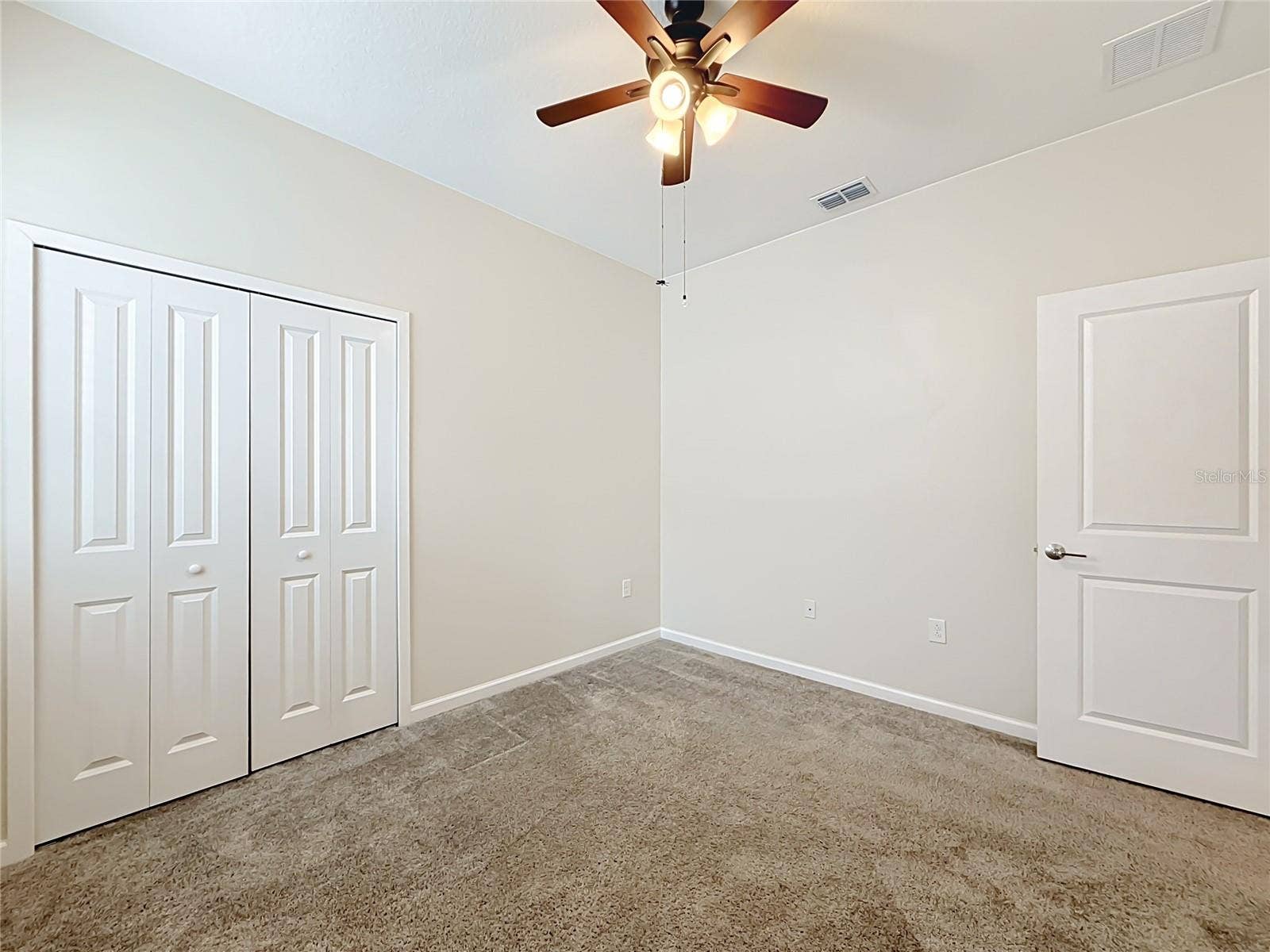 860 CARMILLION CT, Groveland, FL 34736 860 CARMILLION CT, Groveland, FL 34736