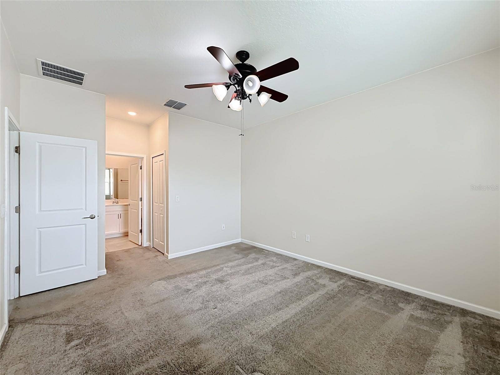 860 CARMILLION CT, Groveland, FL 34736 860 CARMILLION CT, Groveland, FL 34736