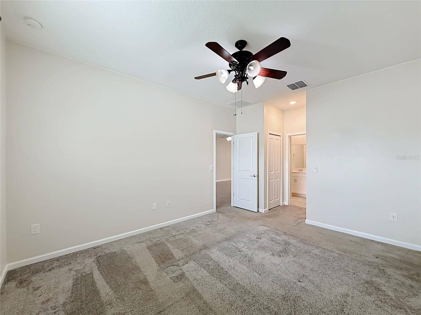 860 CARMILLION CT, Groveland, FL 34736 860 CARMILLION CT, Groveland, FL 34736
