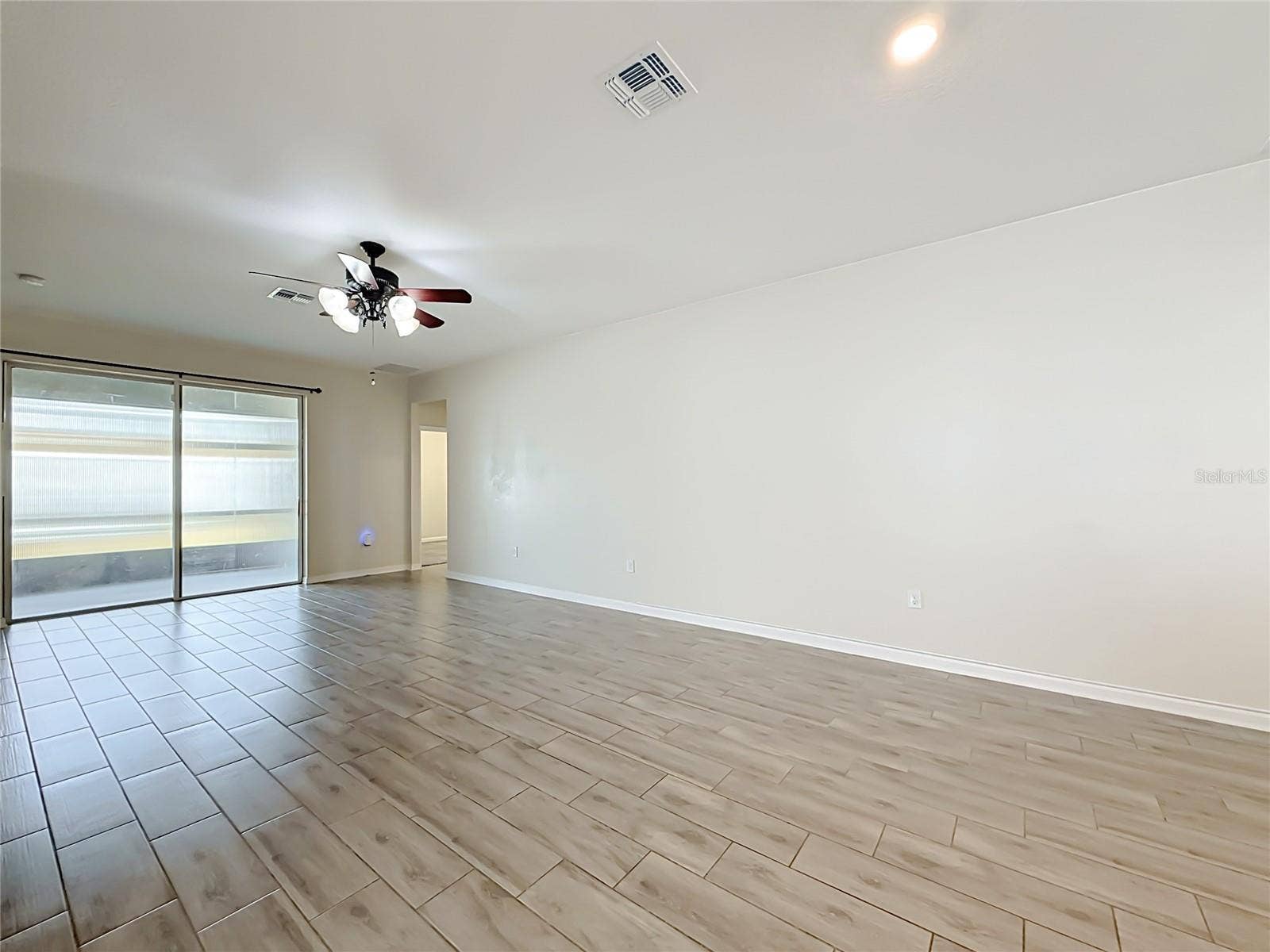 860 CARMILLION CT, Groveland, FL 34736 860 CARMILLION CT, Groveland, FL 34736