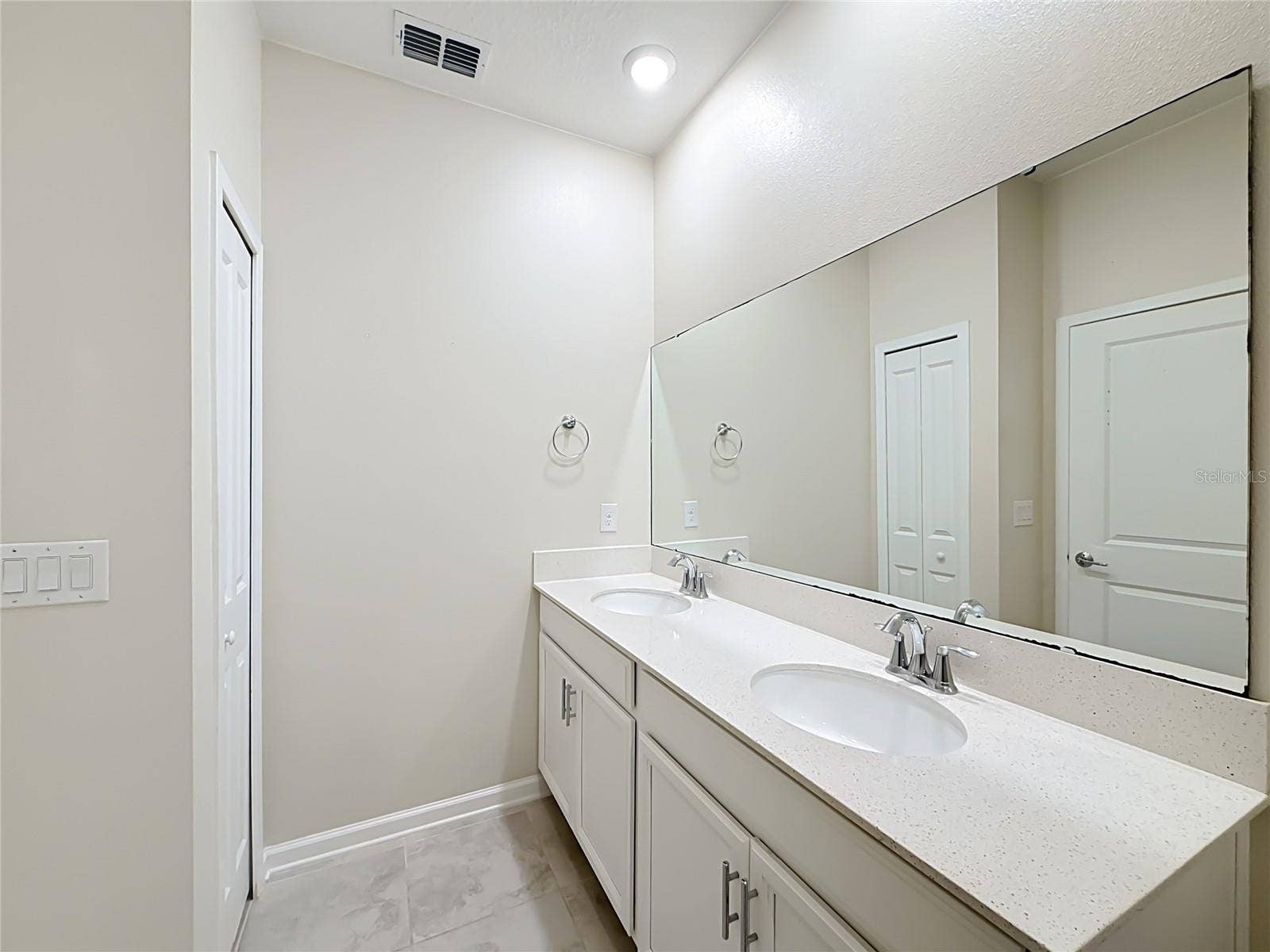 860 CARMILLION CT, Groveland, FL 34736 860 CARMILLION CT, Groveland, FL 34736