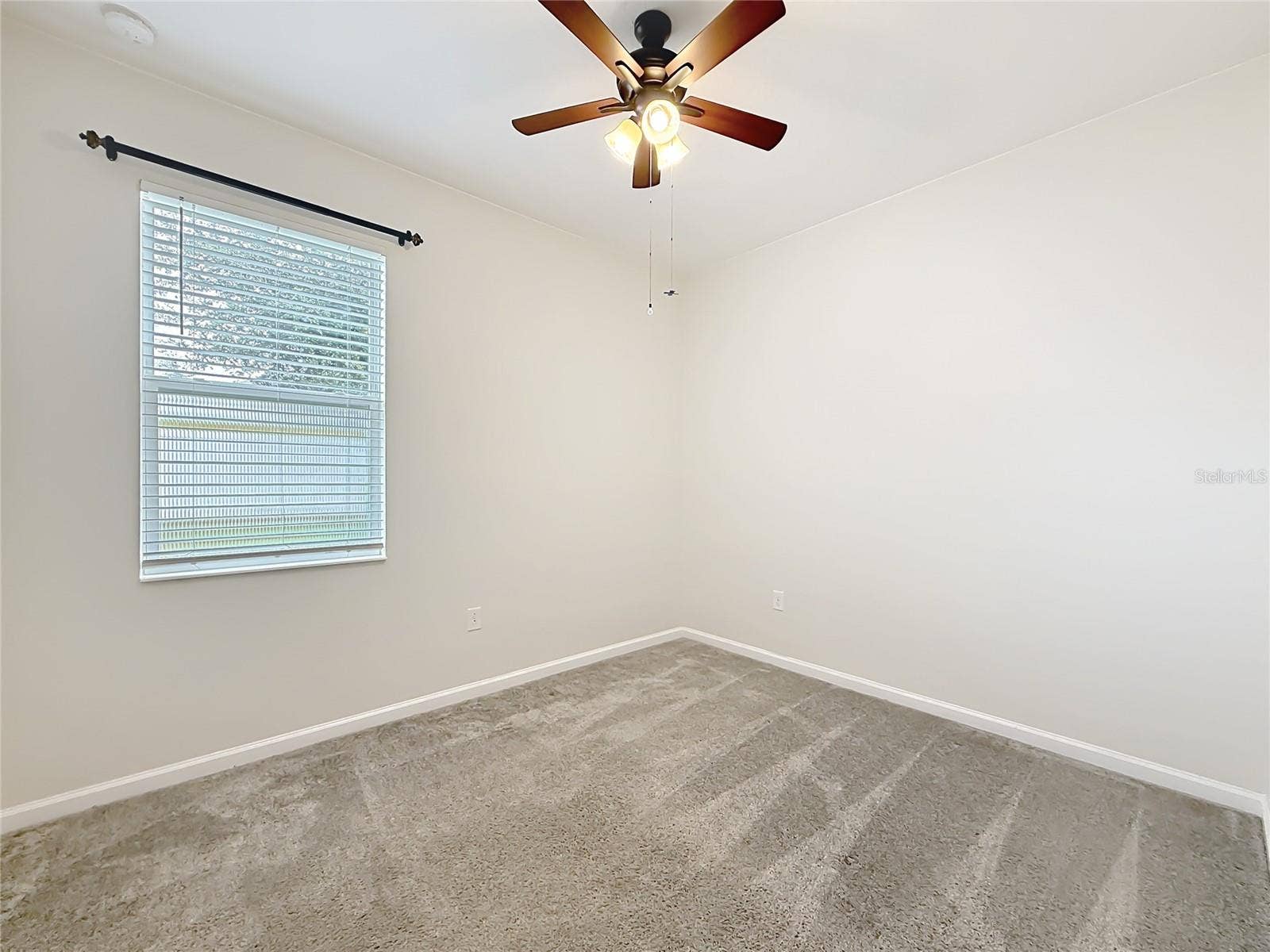 860 CARMILLION CT, Groveland, FL 34736 860 CARMILLION CT, Groveland, FL 34736