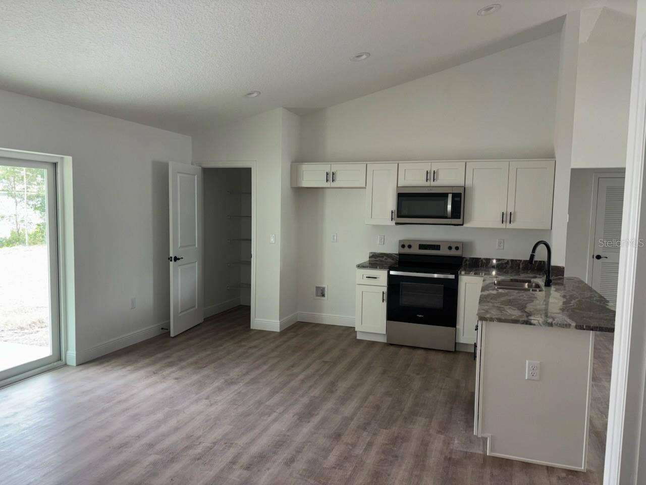 8976 N CREEK WAY, Dunnellon, FL 34434 8976 N CREEK WAY, Dunnellon, FL 34434