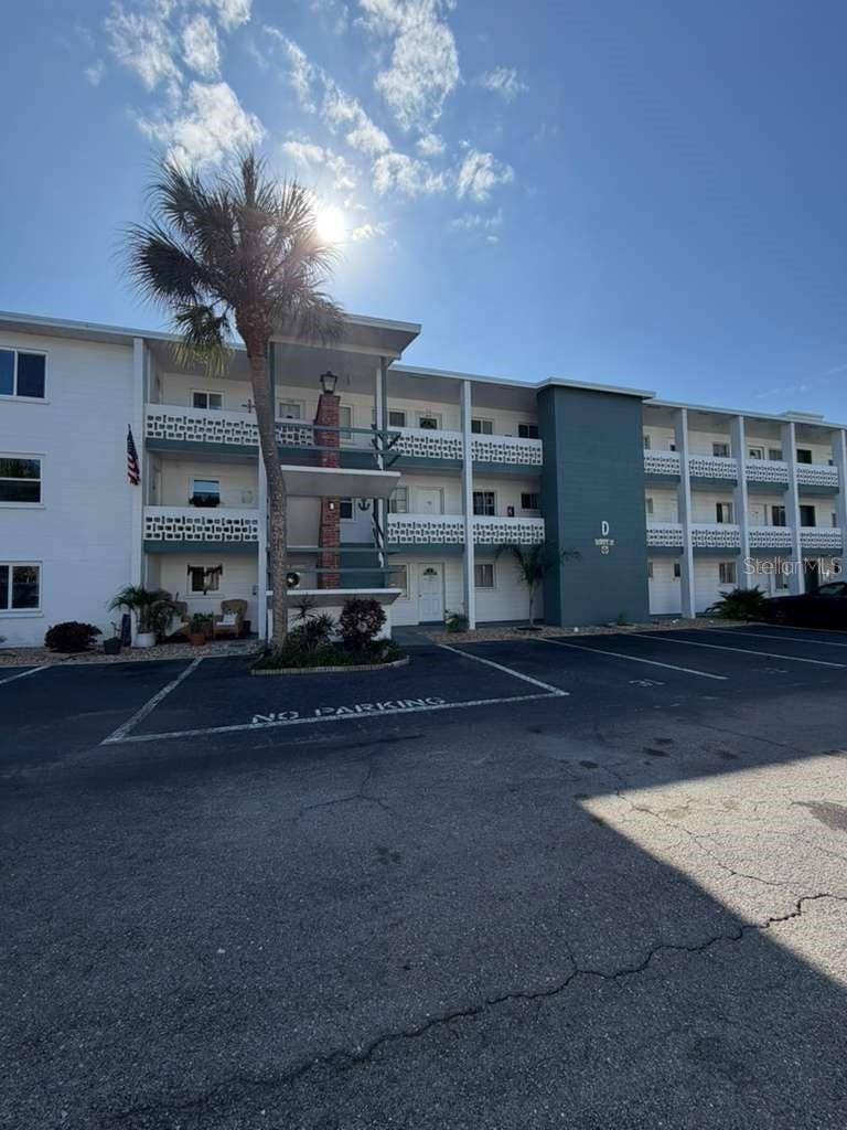 Property photo for 1832 SUNNY DRIVE, #D-32, Bradenton, FL