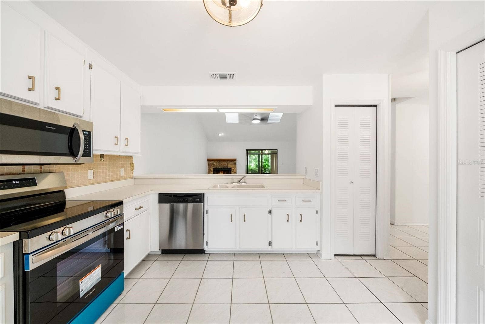 3723 NW 55TH PLACE, Gainesville, FL 32653 3723 NW 55TH PLACE, Gainesville, FL 32653