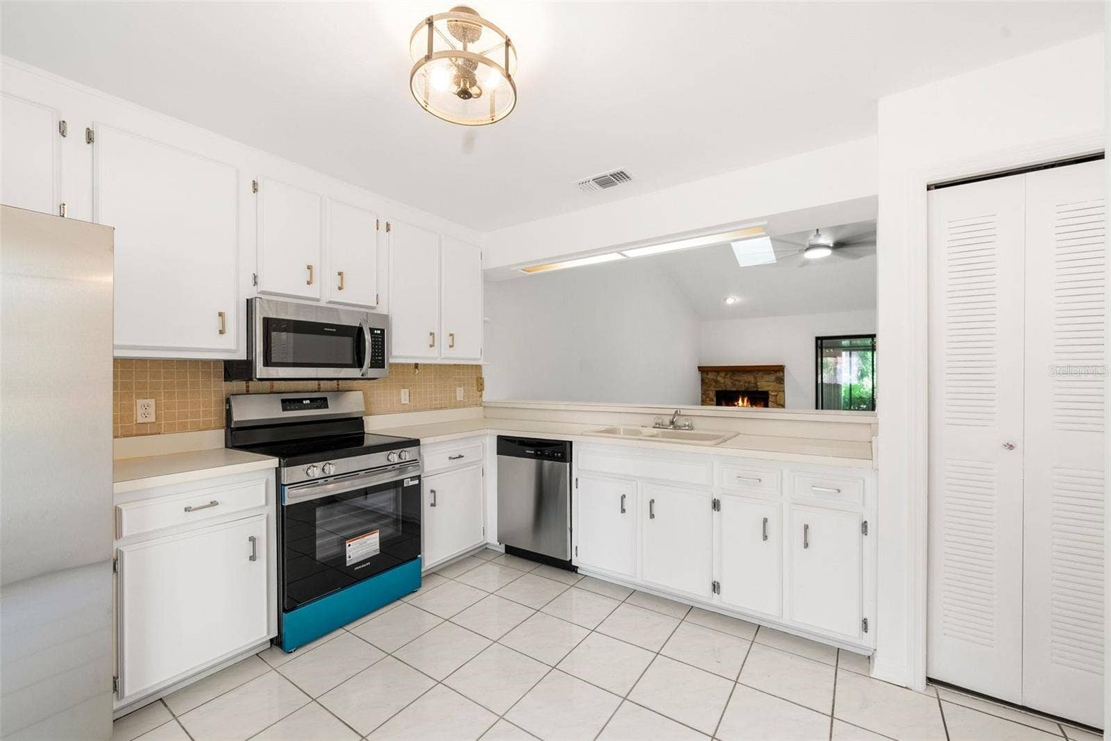 3723 NW 55TH PLACE, Gainesville, FL 32653 3723 NW 55TH PLACE, Gainesville, FL 32653