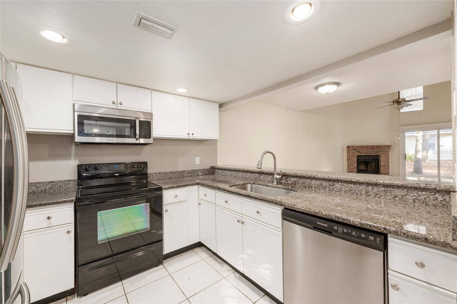 345 NW 48TH BOULEVARD, #K, Gainesville, FL 32607 345 NW 48TH BOULEVARD, #K, Gainesville, FL 32607