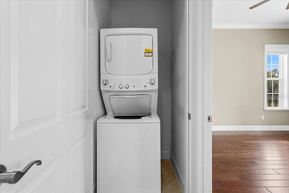 10401 NW 153RD TERRACE, Alachua, FL 32615 Guest House Laundry