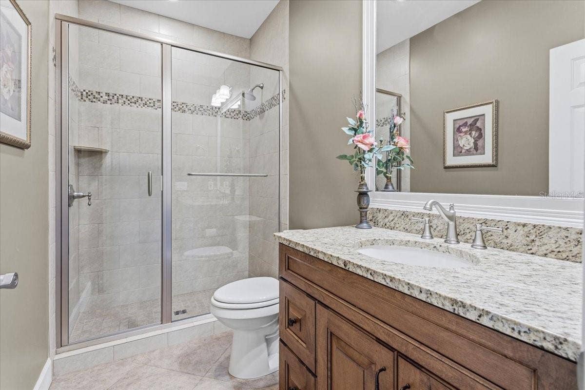 10401 NW 153RD TERRACE, Alachua, FL 32615 Bathroom #4 (upstairs)