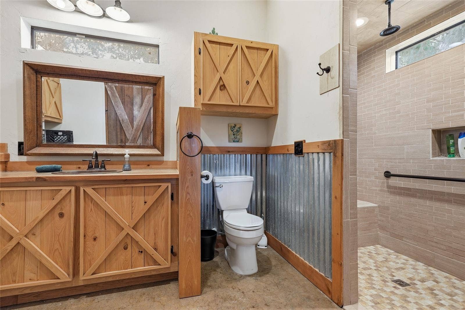 11131 NE 35TH STREET, Bronson, FL 32621 Barn Apartment