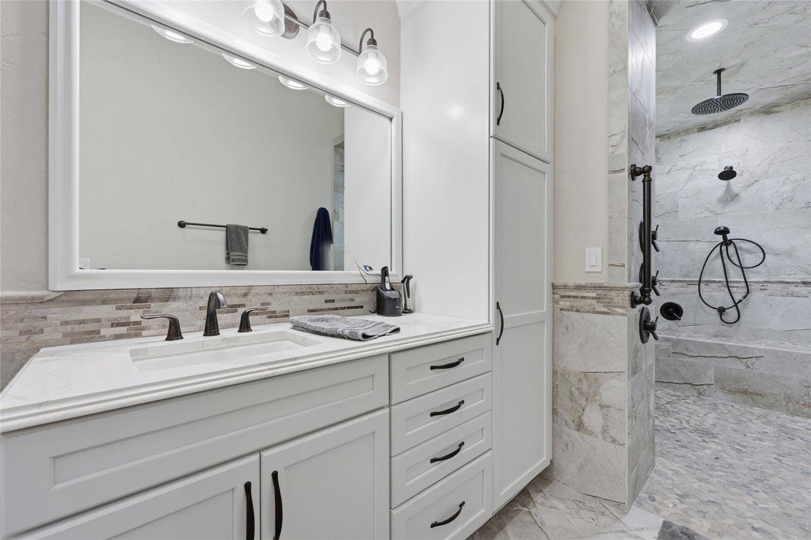 11131 NE 35TH STREET, Bronson, FL 32621 MIL Master Bathroom