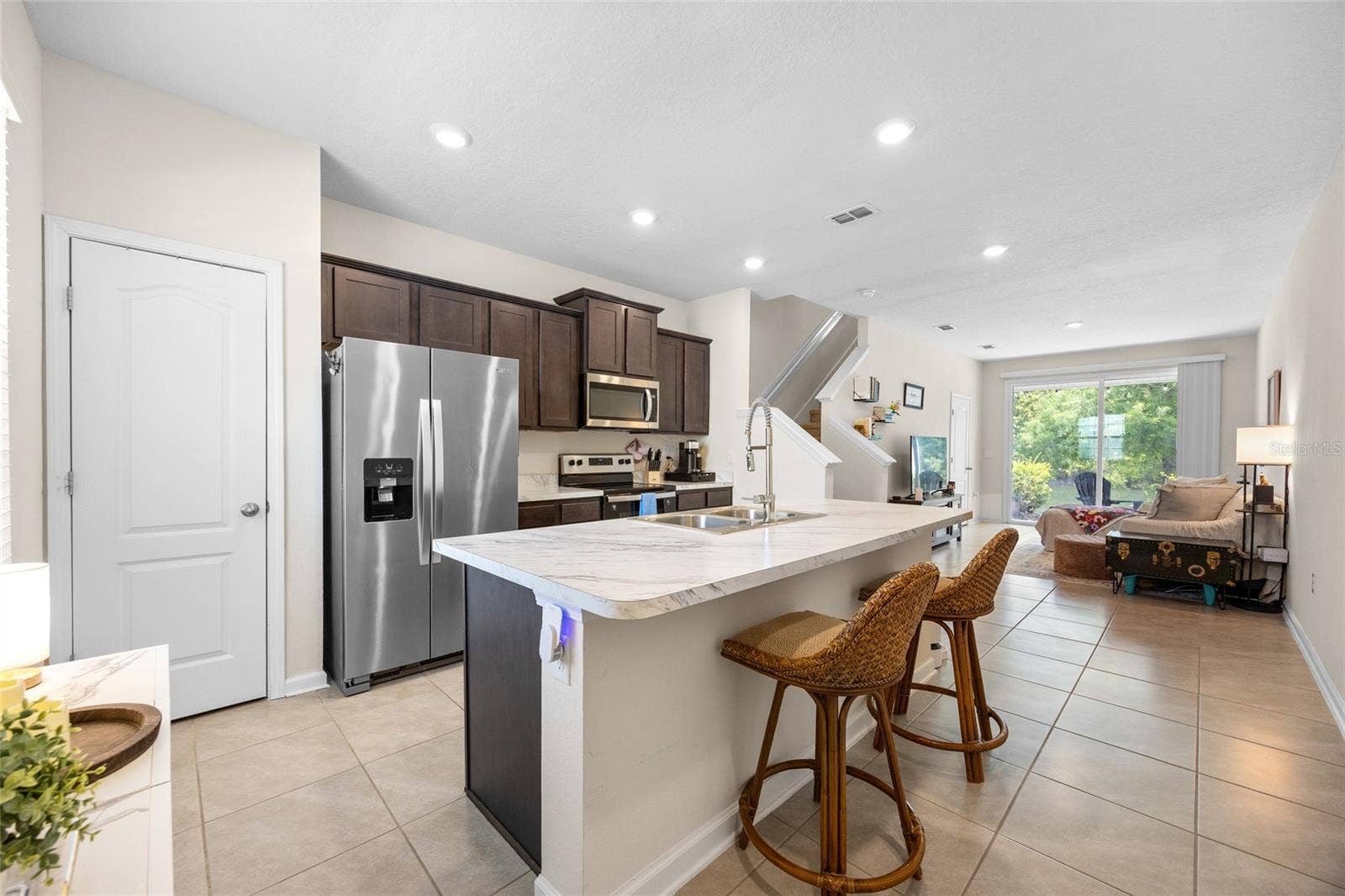 585 RUNNING WOODS STREET, Orange Park, FL 32065 kitchen/island