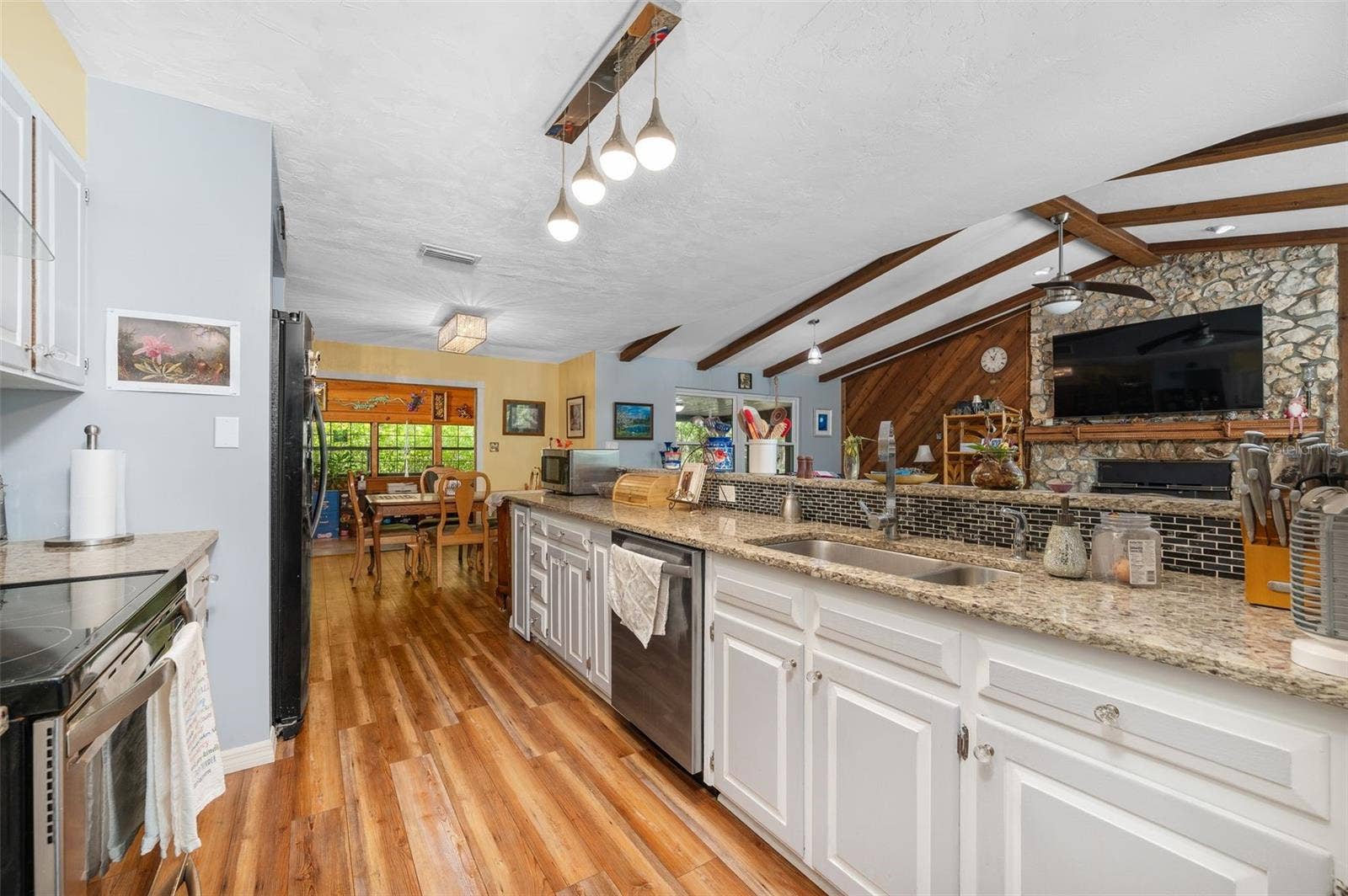 16422 NE 10TH STREET, Gainesville, FL 32609 16422 NE 10TH STREET, Gainesville, FL 32609