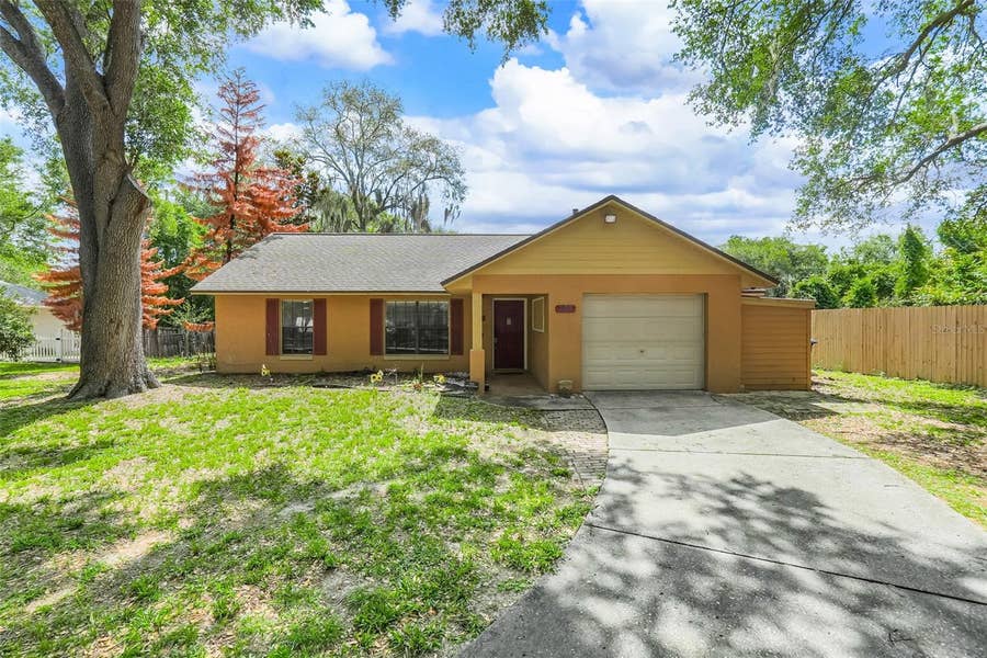 Property photo for 207 HOWARD COURT, Mascotte, FL