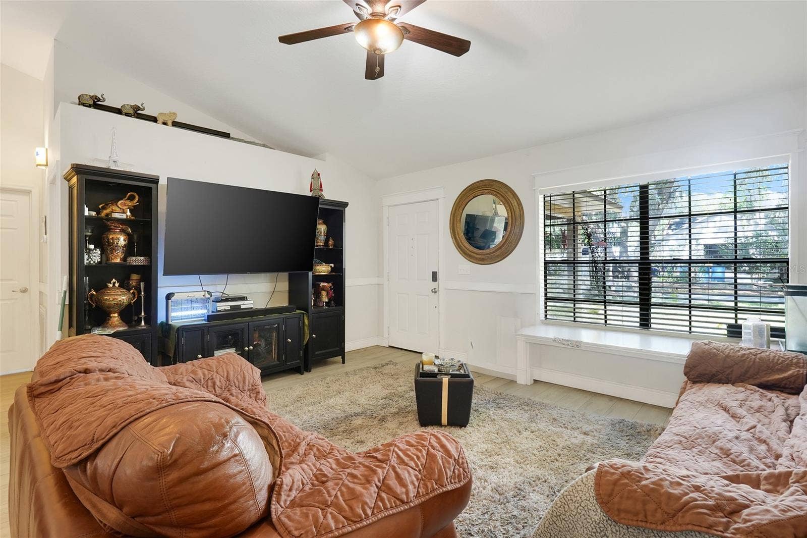 207 HOWARD COURT, Mascotte, FL 34753
