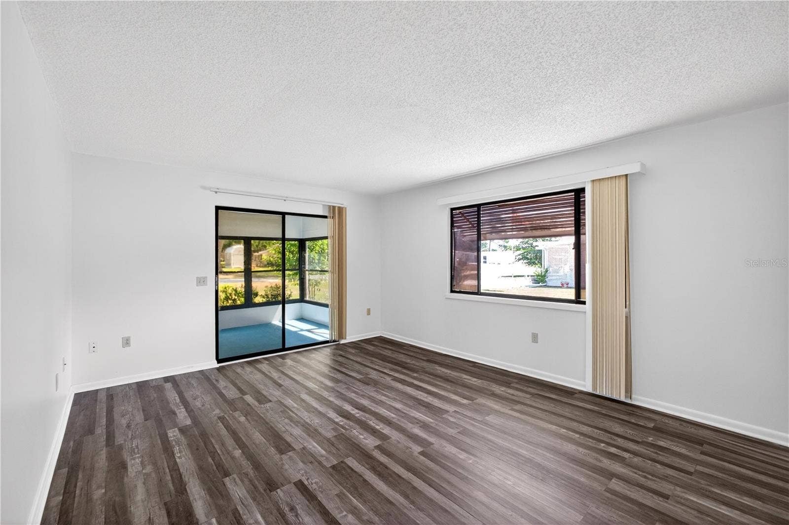 8972 SW 103RD LANE, Ocala, FL 34481 Living Room