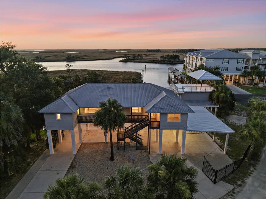 Property photo for 38 SE 195TH STREET, Suwannee, FL