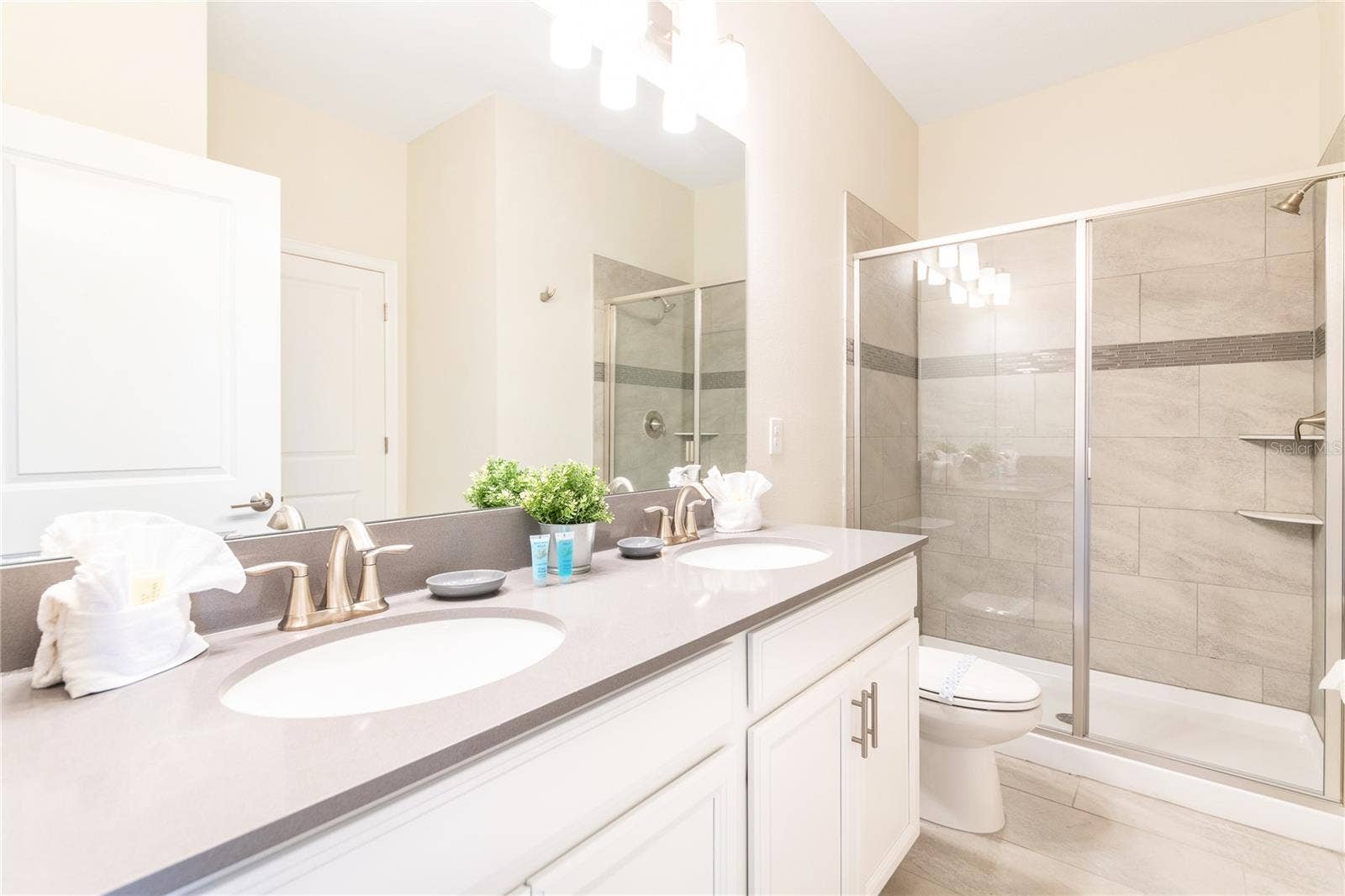 8888 CABOT CLIFFS DRIVE, Davenport, FL 33896 8888 CABOT CLIFFS DRIVE, Davenport, FL 33896