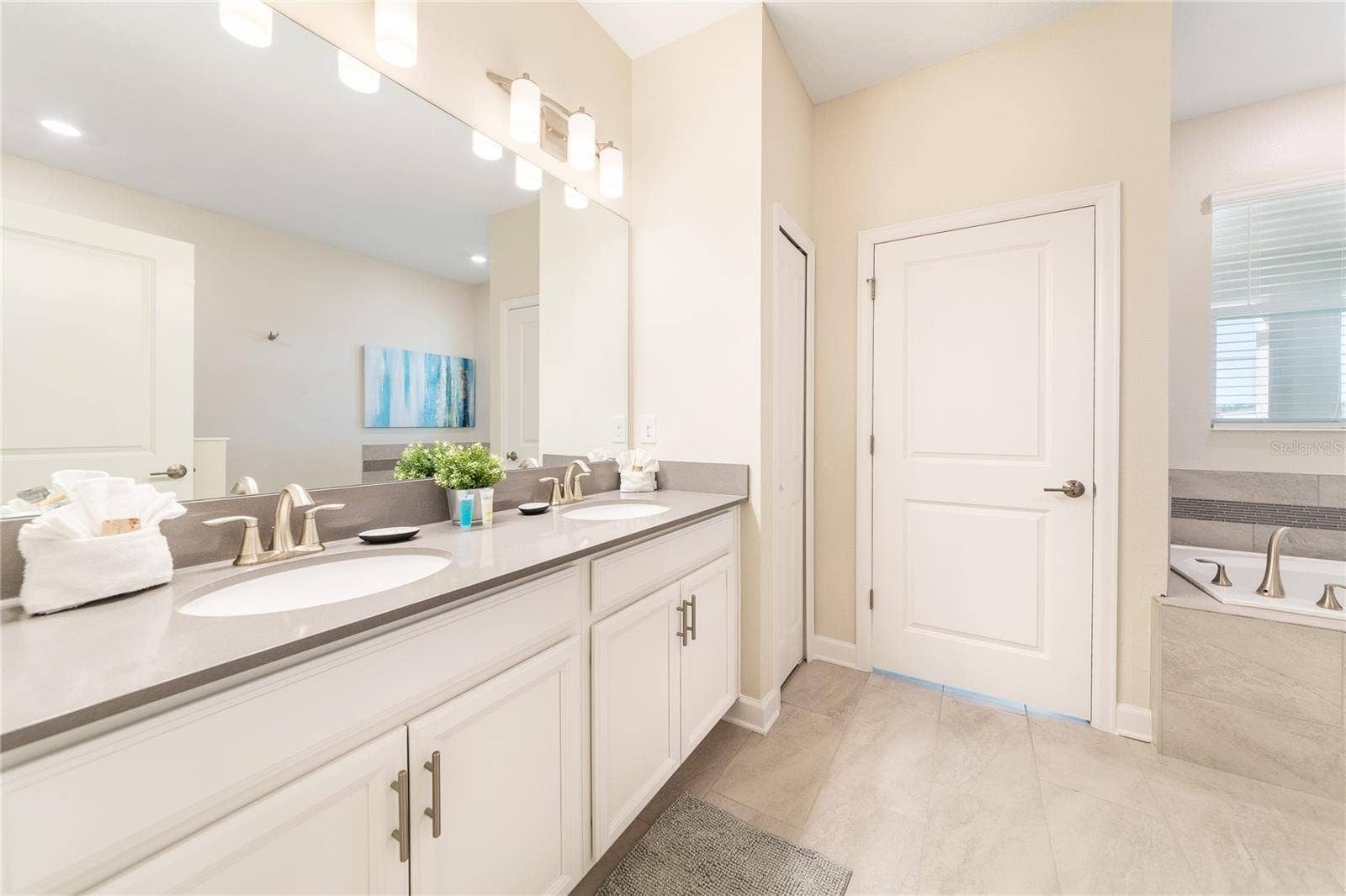 8888 CABOT CLIFFS DRIVE, Davenport, FL 33896 8888 CABOT CLIFFS DRIVE, Davenport, FL 33896