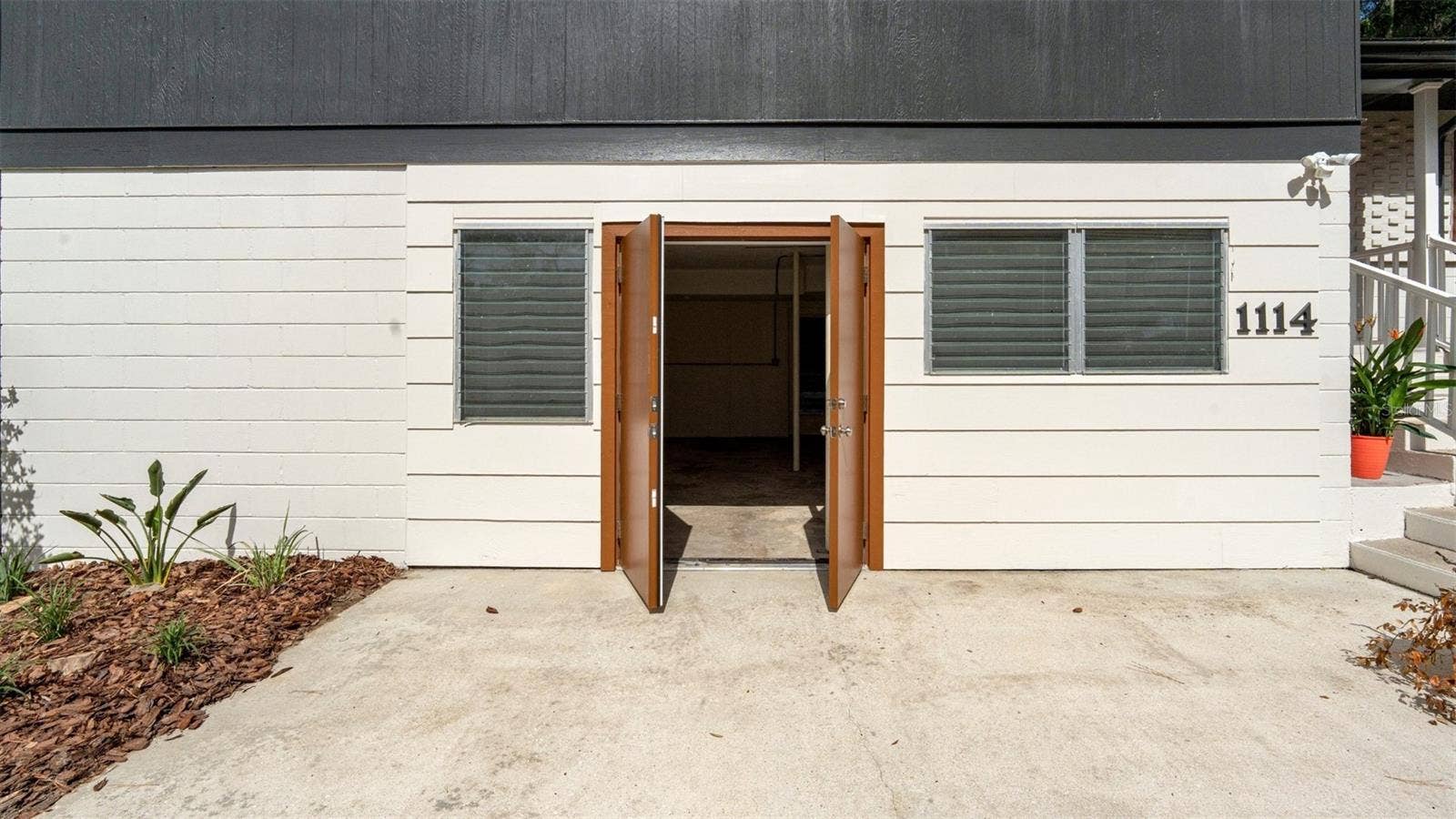 Entrance to closed in garage
