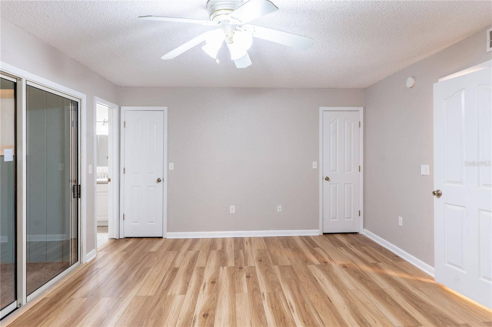 501 SW 75TH STREET, #D13, Gainesville, FL 32607 2 walk in closets