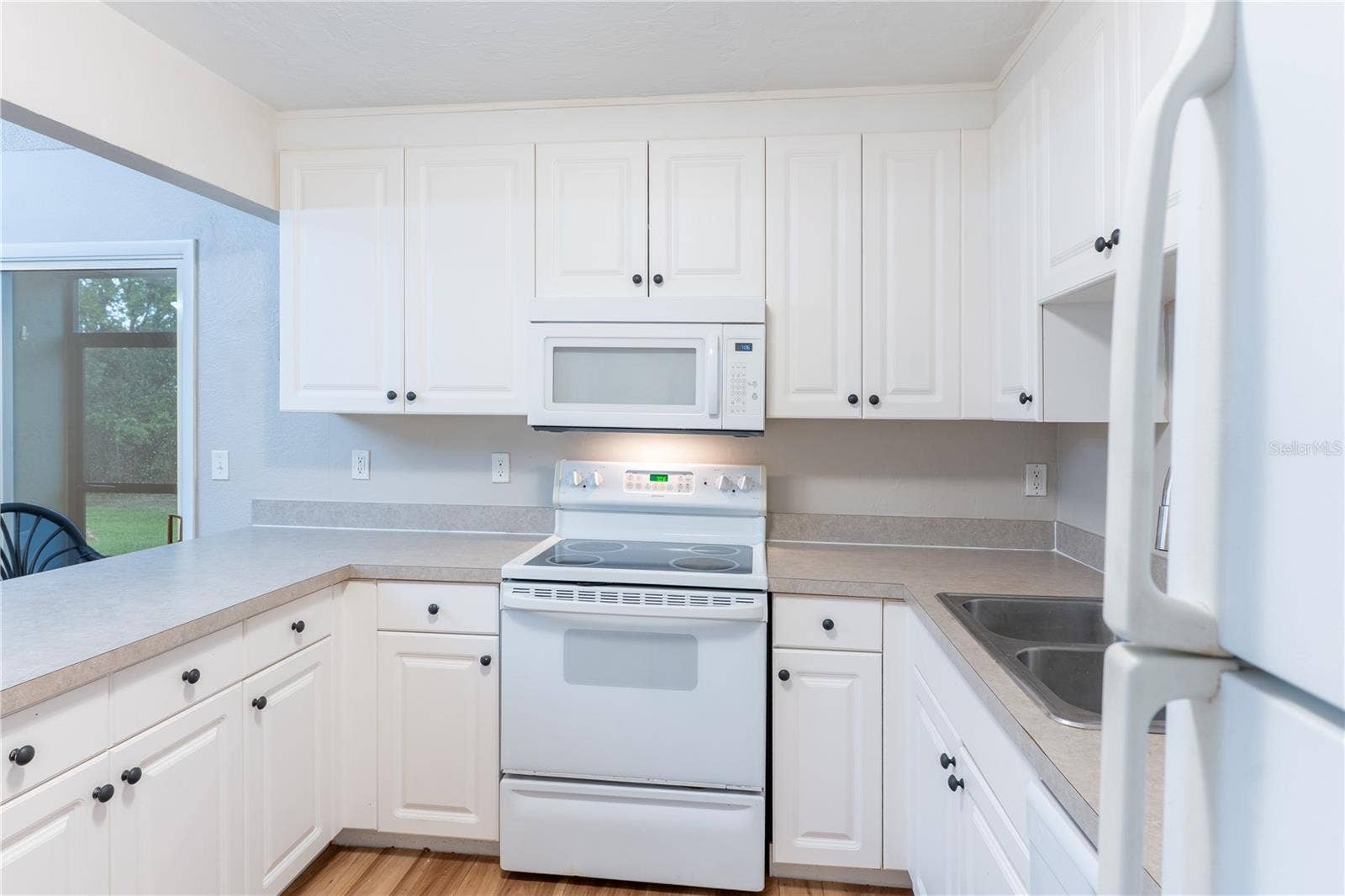 501 SW 75TH STREET, #D13, Gainesville, FL 32607 Kitchen