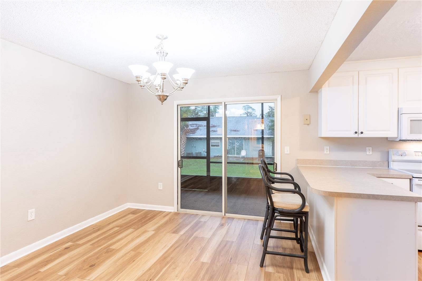 501 SW 75TH STREET, #D13, Gainesville, FL 32607 Dining room/kitchen