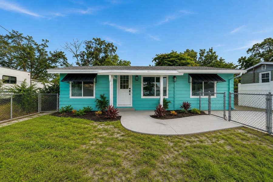 Property photo for 5541 KENSINGTON STREET, Sarasota, FL