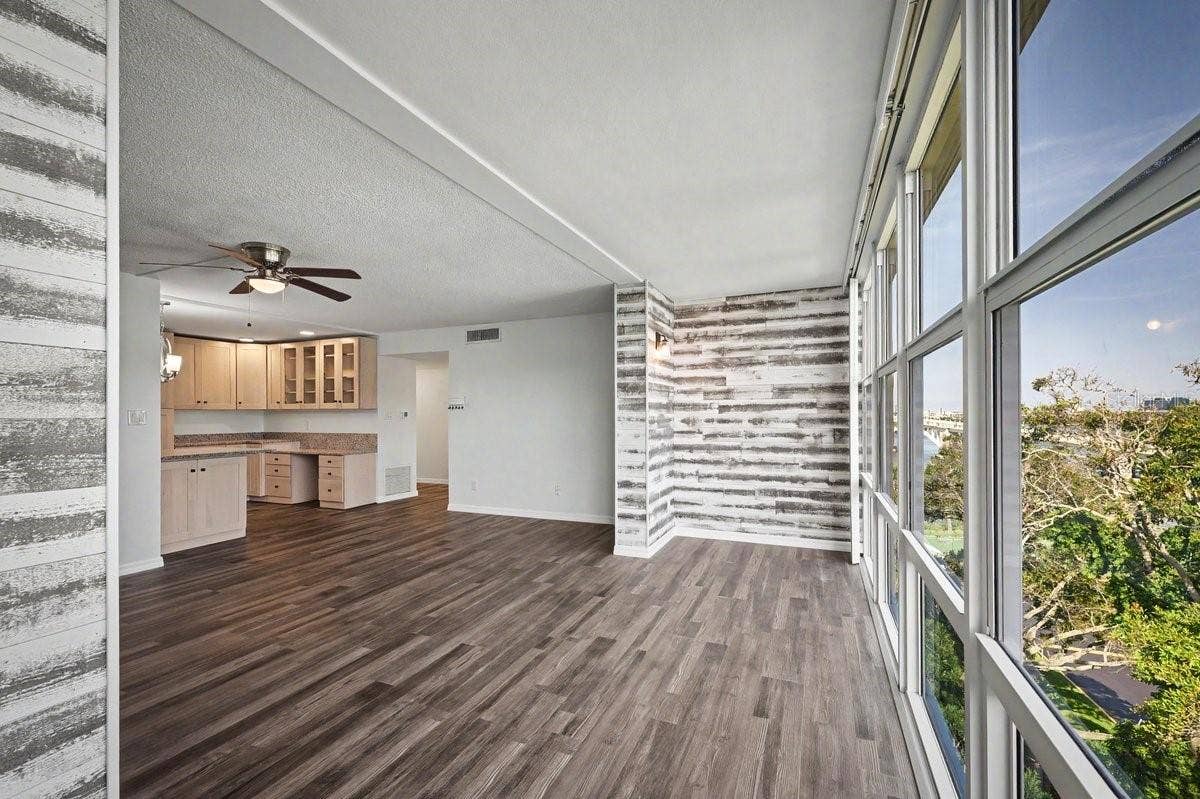 1224 S PENINSULA DRIVE, #621, Daytona Beach, FL 32118 Newer windows