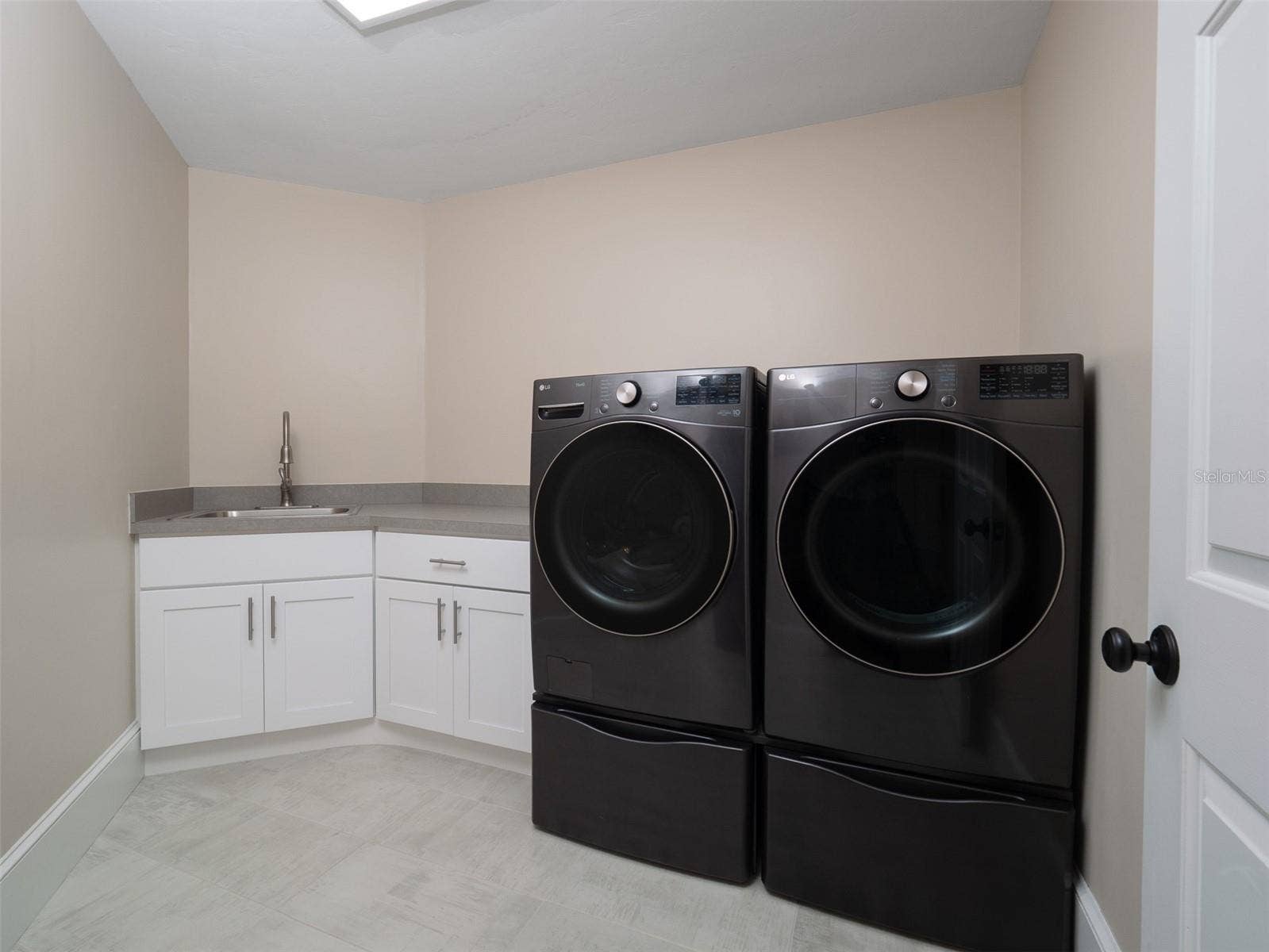 8927 SW 42ND PLACE, Gainesville, FL 32608