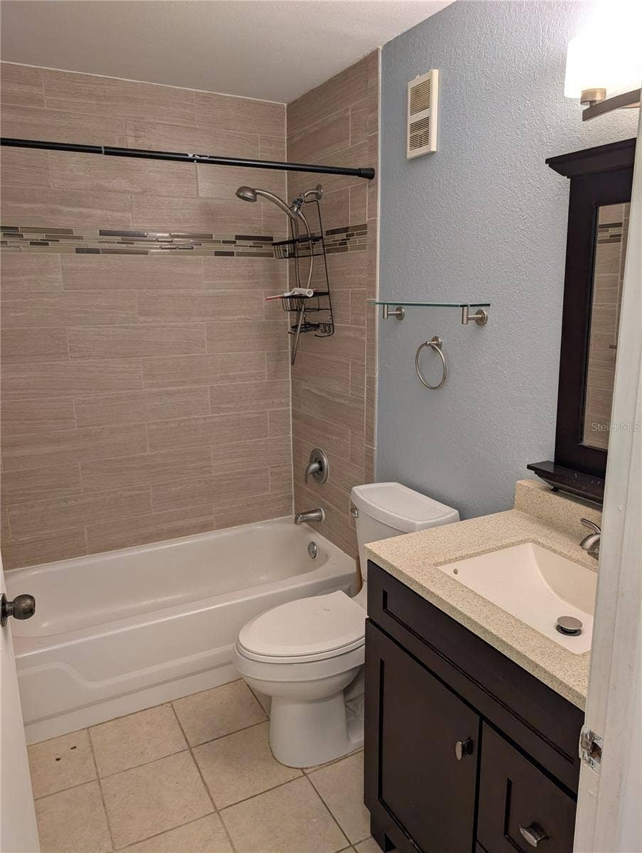 3705 SW 27TH STREET, #318, Gainesville, FL 32608 3705 SW 27TH STREET, #318, Gainesville, FL 32608