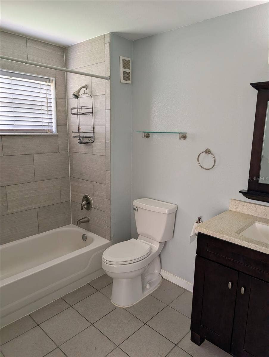 3705 SW 27TH STREET, #318, Gainesville, FL 32608 3705 SW 27TH STREET, #318, Gainesville, FL 32608