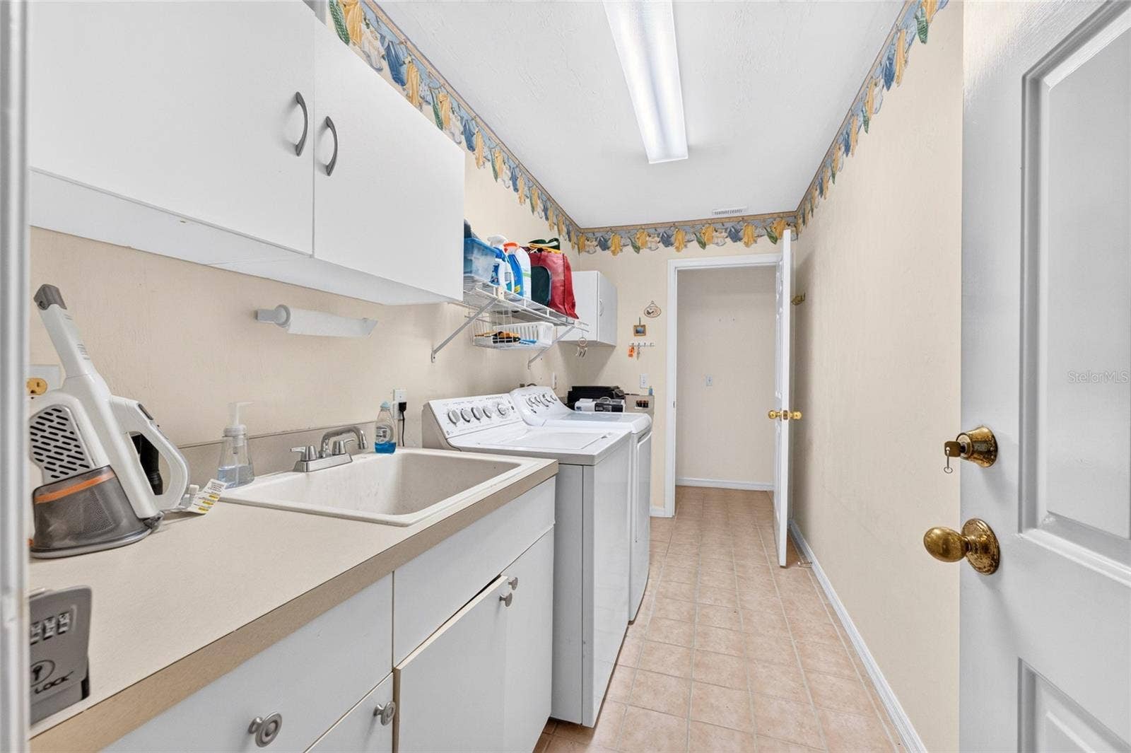9523 SW 51ST ROAD, Gainesville, FL 32608 9523 SW 51ST ROAD, Gainesville, FL 32608