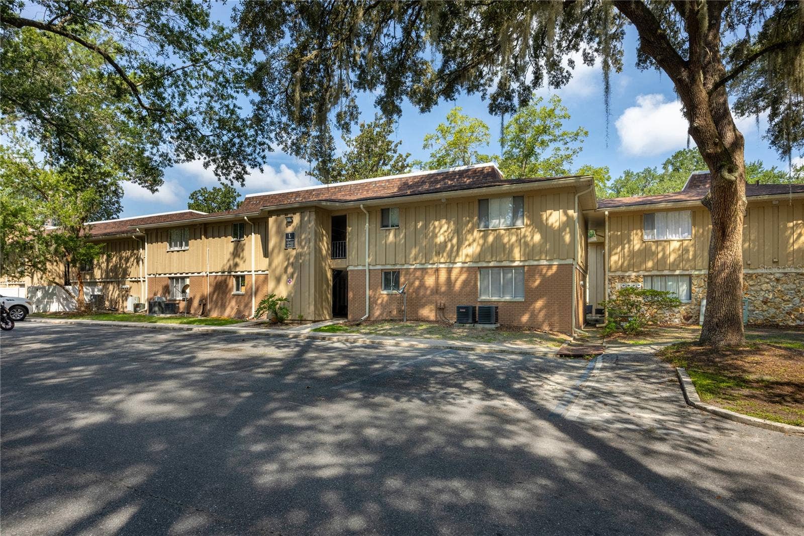 507 NW 39TH ROAD, #122, Gainesville, FL 32607 507 NW 39TH ROAD, #122, Gainesville, FL 32607