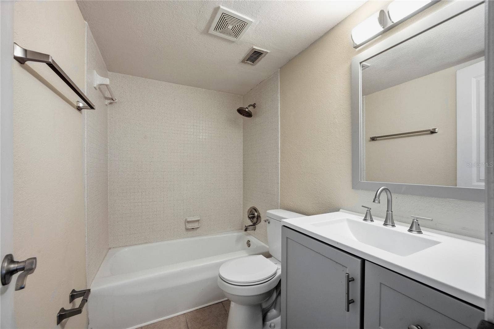 507 NW 39TH ROAD, #122, Gainesville, FL 32607 507 NW 39TH ROAD, #122, Gainesville, FL 32607