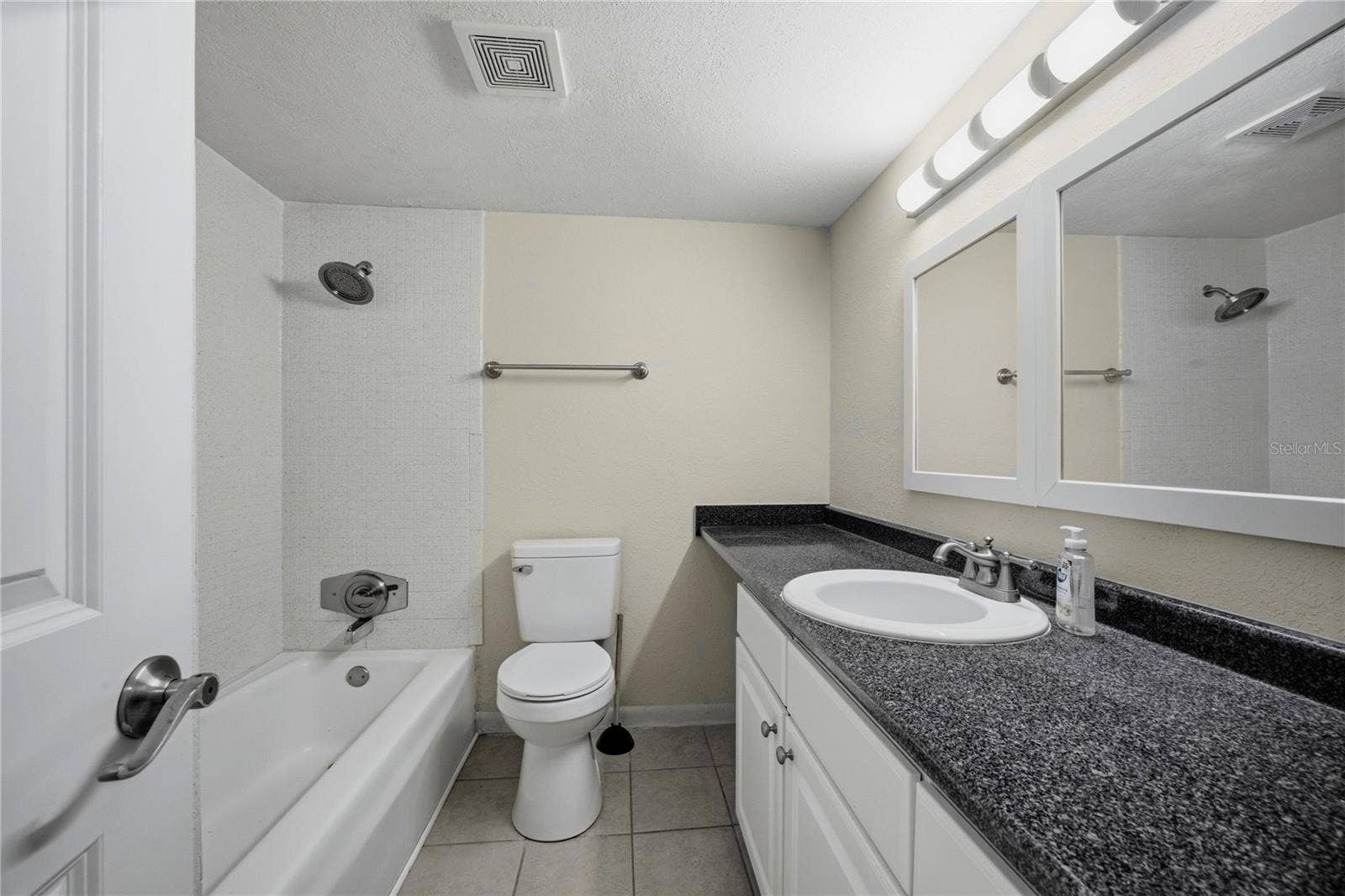 507 NW 39TH ROAD, #122, Gainesville, FL 32607 507 NW 39TH ROAD, #122, Gainesville, FL 32607