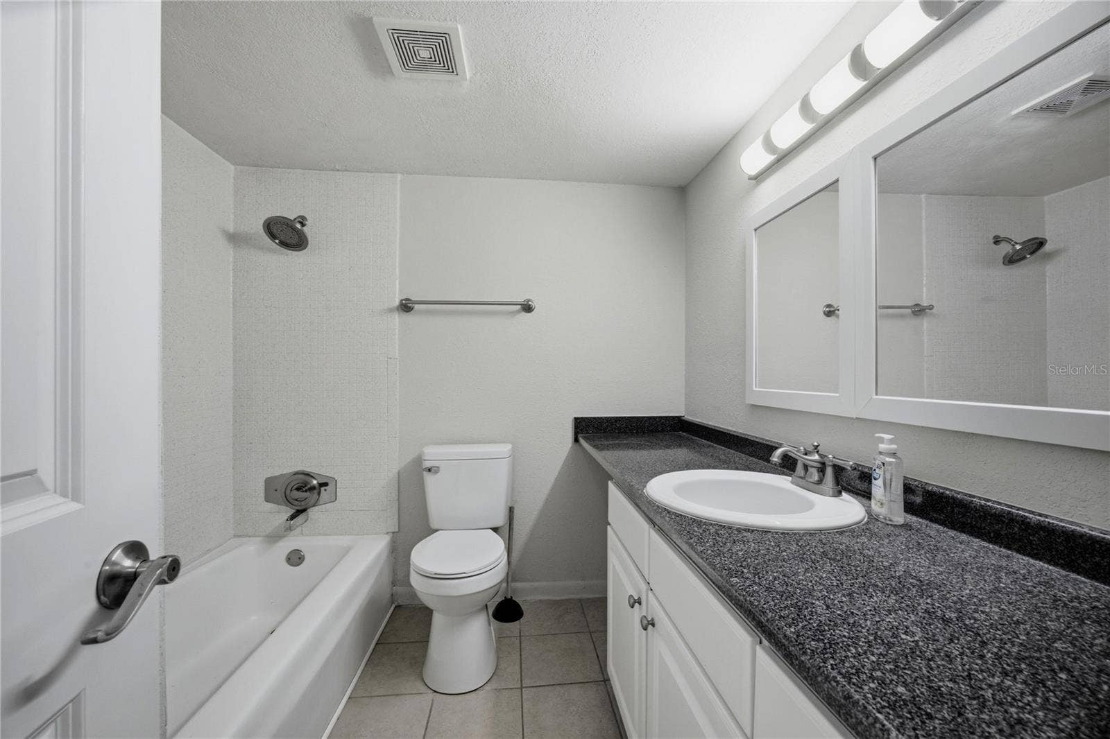 507 NW 39TH ROAD, #122, Gainesville, FL 32607 507 NW 39TH ROAD, #122, Gainesville, FL 32607