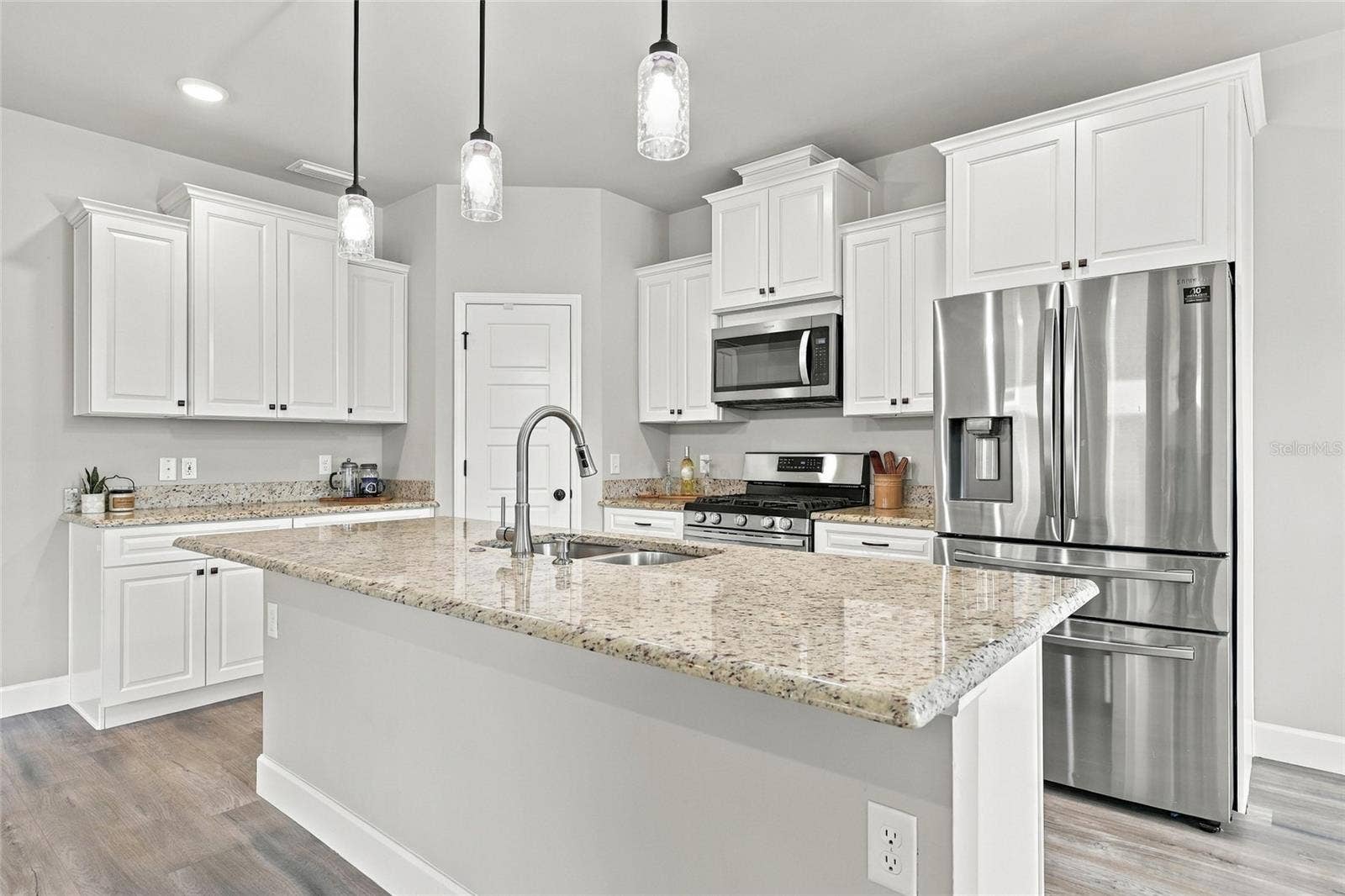 4703 SW 63RD ROAD, Gainesville, FL 32608 4703 SW 63RD ROAD, Gainesville, FL 32608