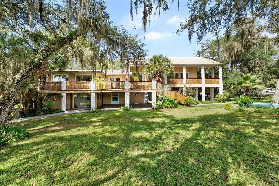 Property photo for 2033 SE HIGHWAY 317, Old Town, FL