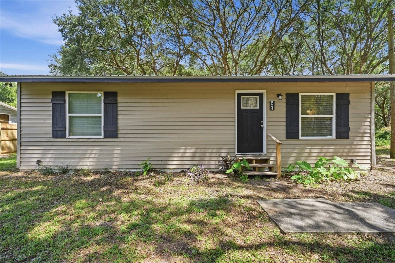 924 MALTAS AVENUE, Interlachen, FL 32148 924 MALTAS AVENUE, Interlachen, FL 32148