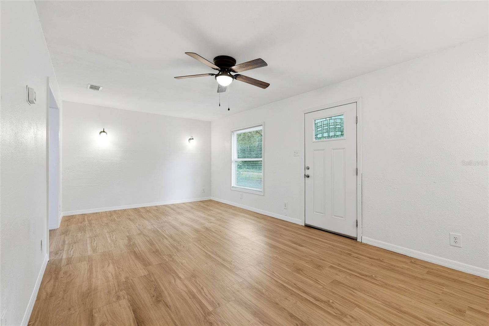 924 MALTAS AVENUE, Interlachen, FL 32148 924 MALTAS AVENUE, Interlachen, FL 32148