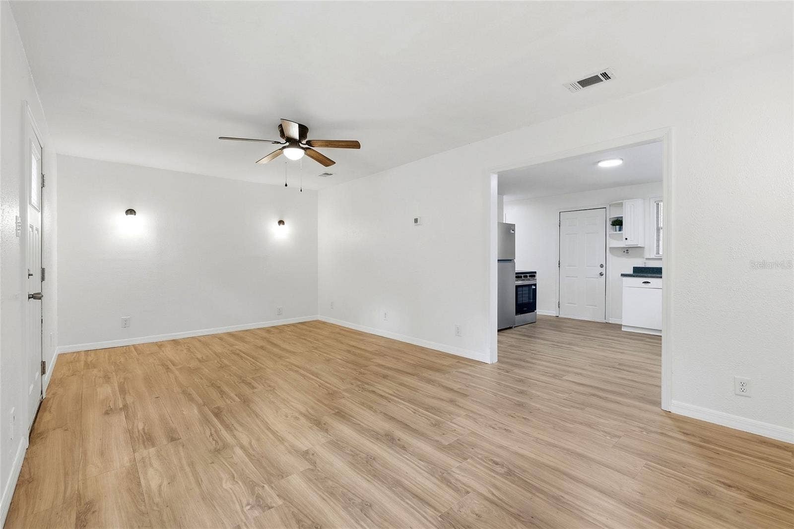 924 MALTAS AVENUE, Interlachen, FL 32148 924 MALTAS AVENUE, Interlachen, FL 32148