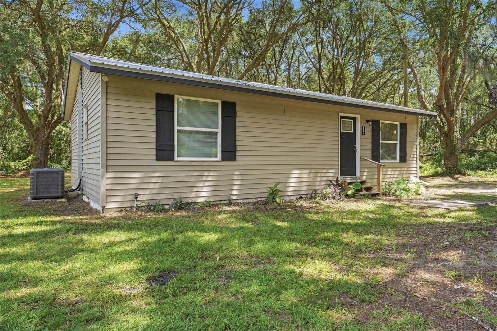 924 MALTAS AVENUE, Interlachen, FL 32148 924 MALTAS AVENUE, Interlachen, FL 32148