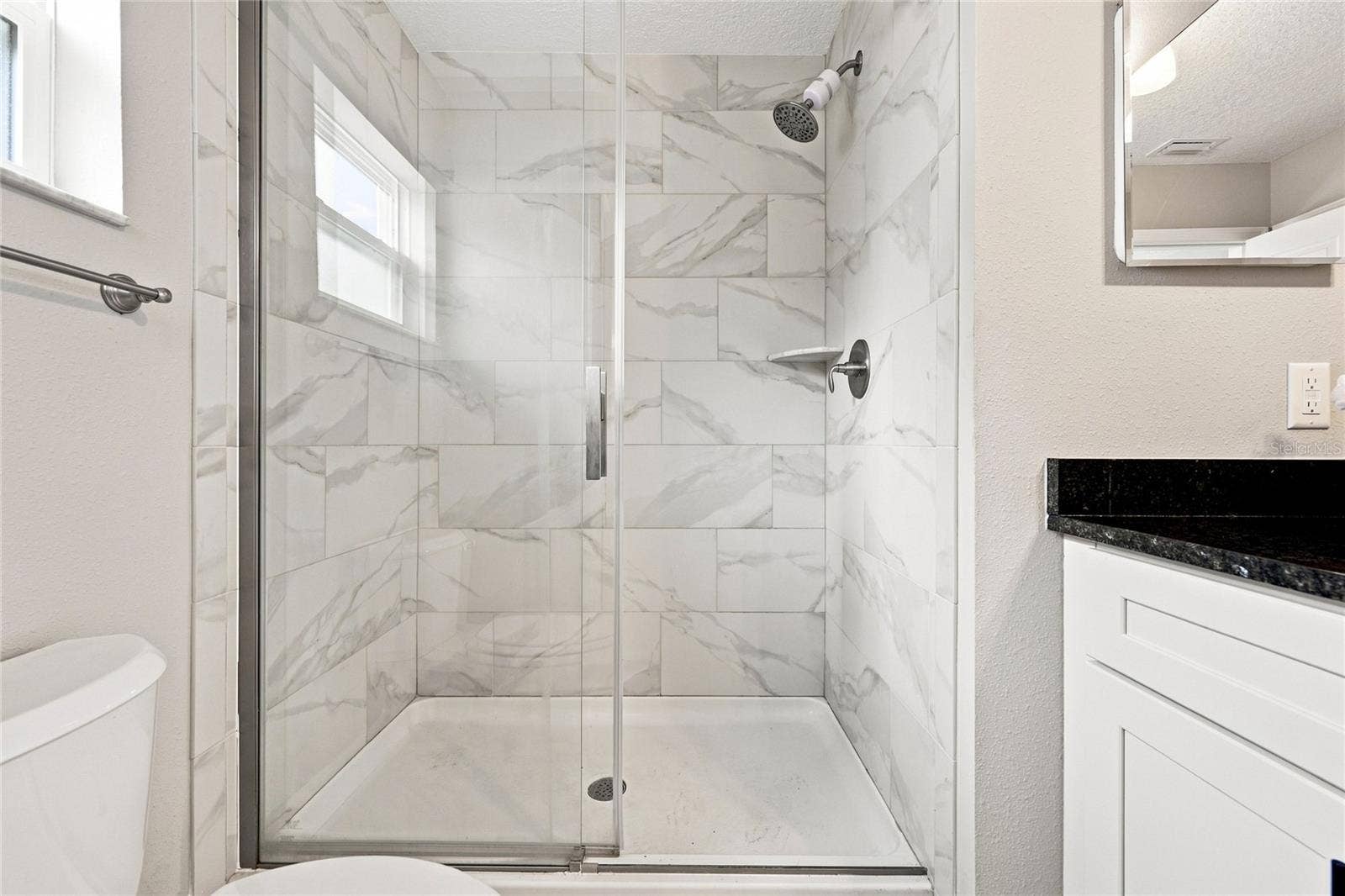 7390 N IRELAND DRIVE, Dunnellon, FL 34434 Master Shower