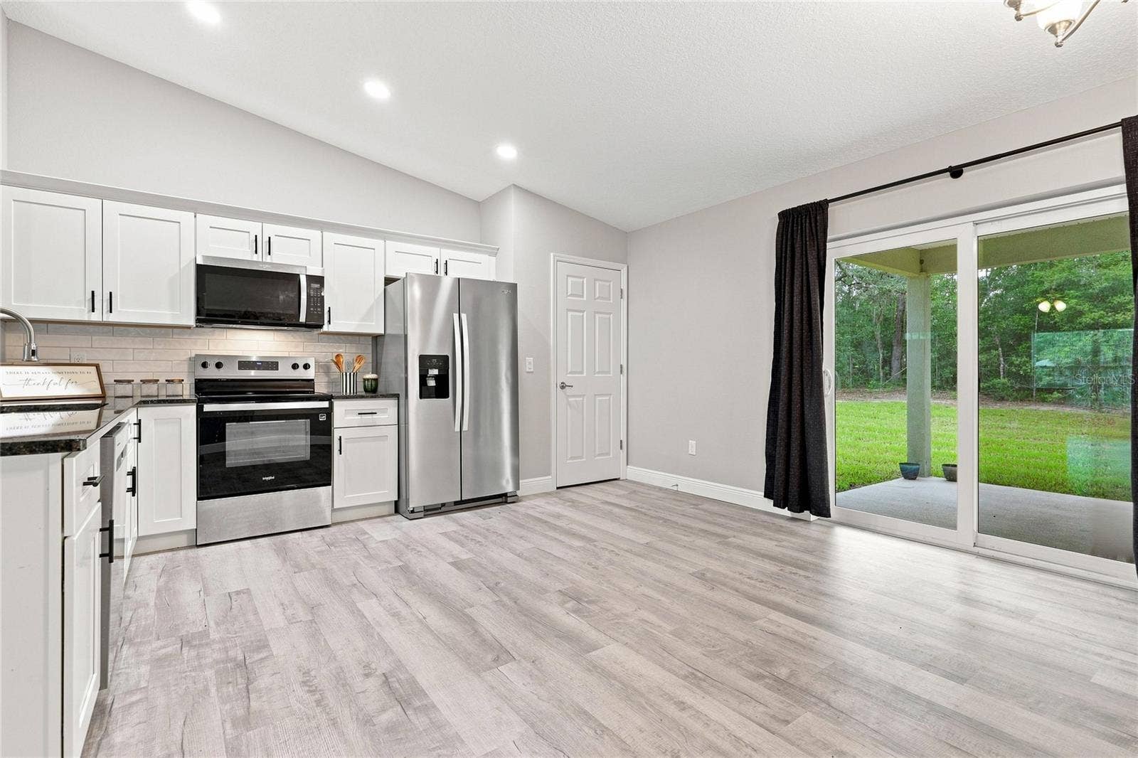 7390 N IRELAND DRIVE, Dunnellon, FL 34434 Dining Area
