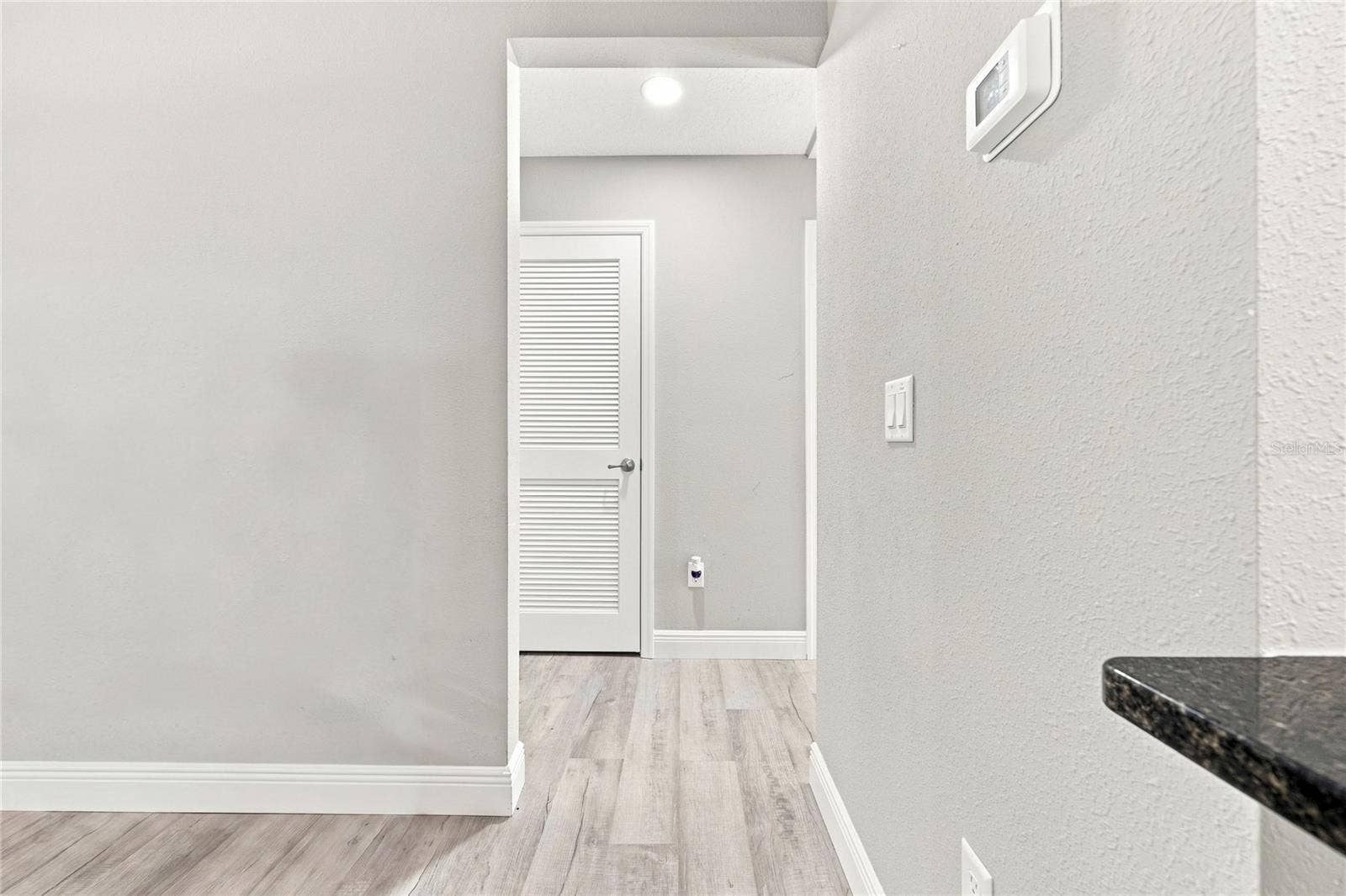 7390 N IRELAND DRIVE, Dunnellon, FL 34434 Hallway