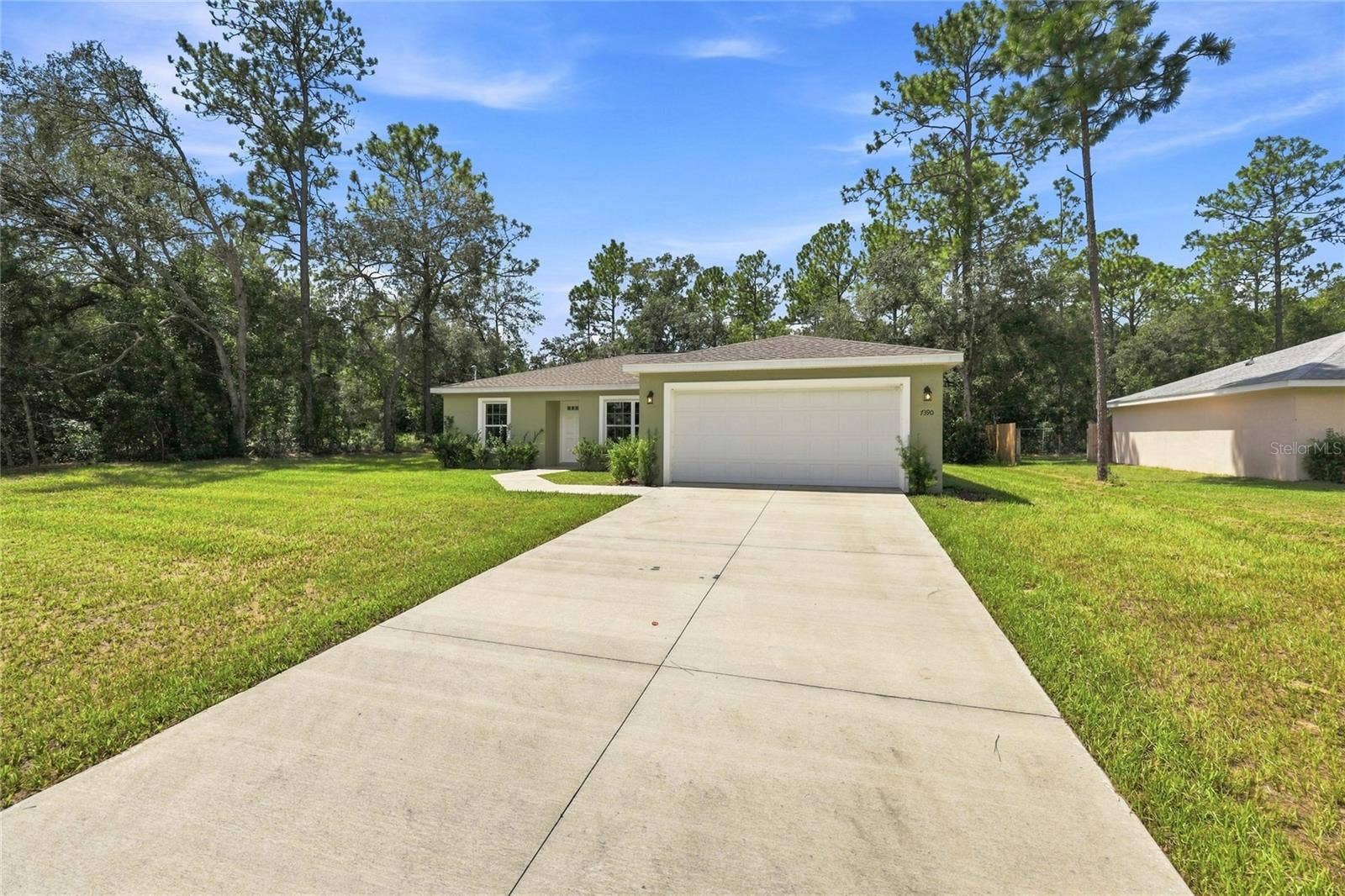 7390 N IRELAND DRIVE, Dunnellon, FL 34434 Long Driveway
